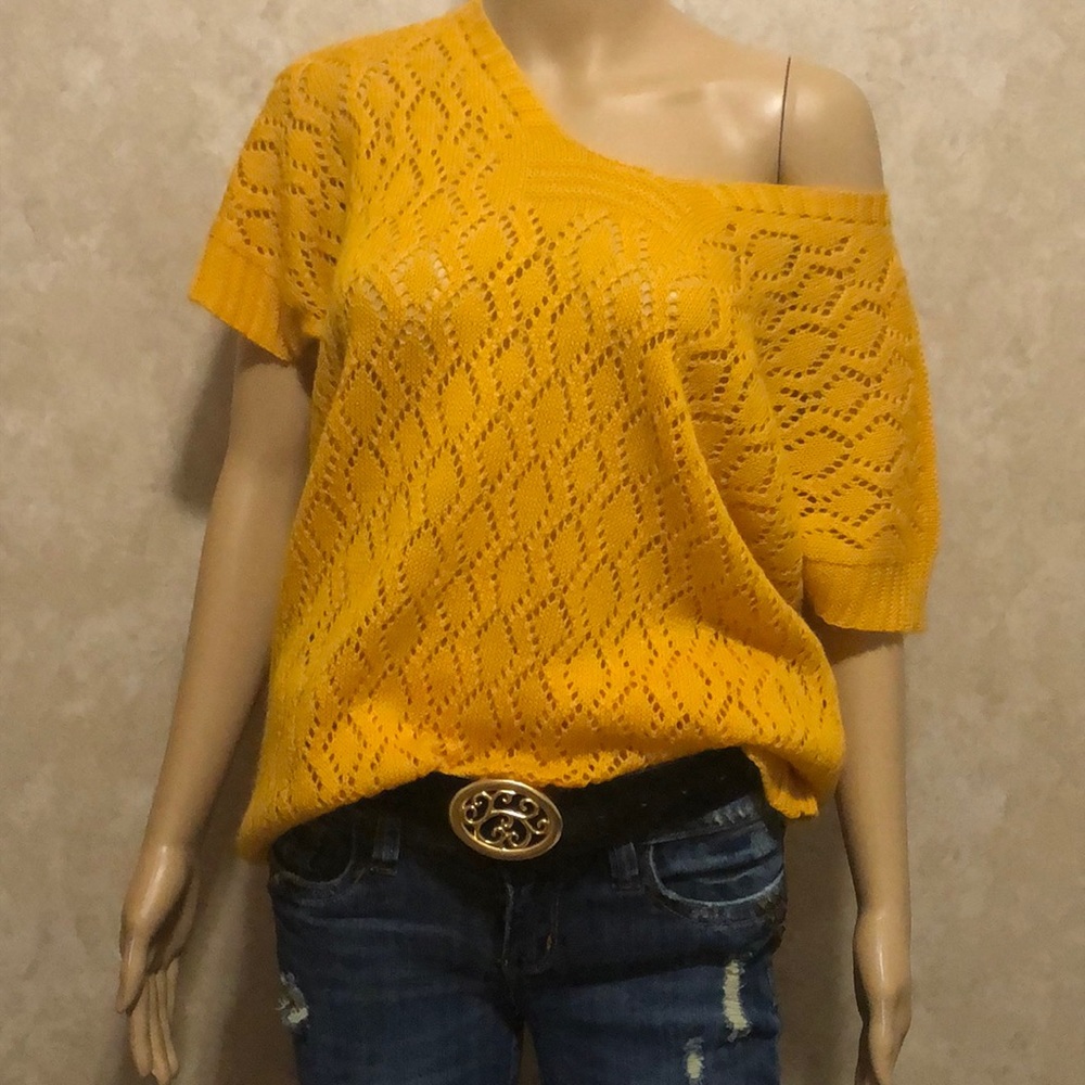 Scarlet J. Women top size M Made in Turkey